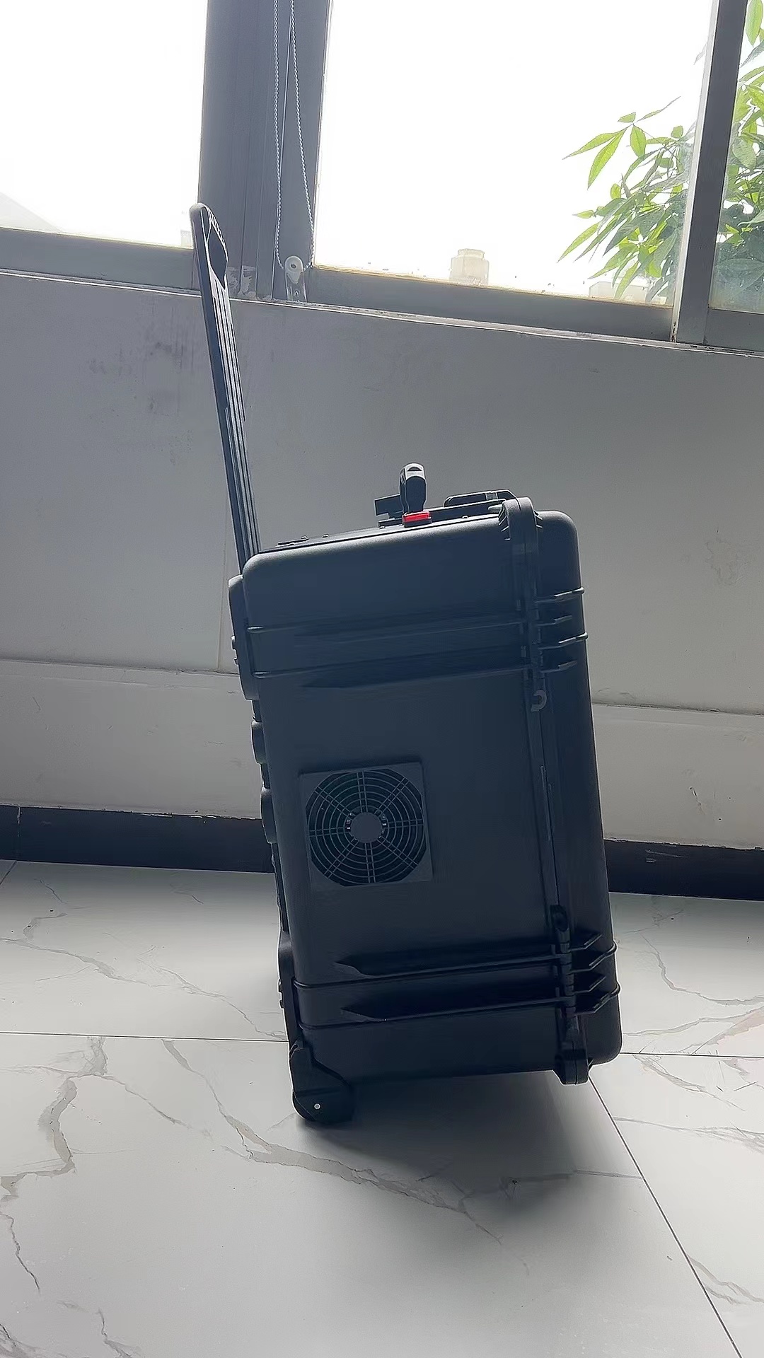 扎囊手拉箱型移动通信干扰器